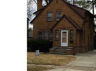 439 Everett Dr, Lansing, MI 48915