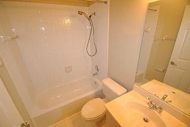 4th image of 5247 Ventura Dr