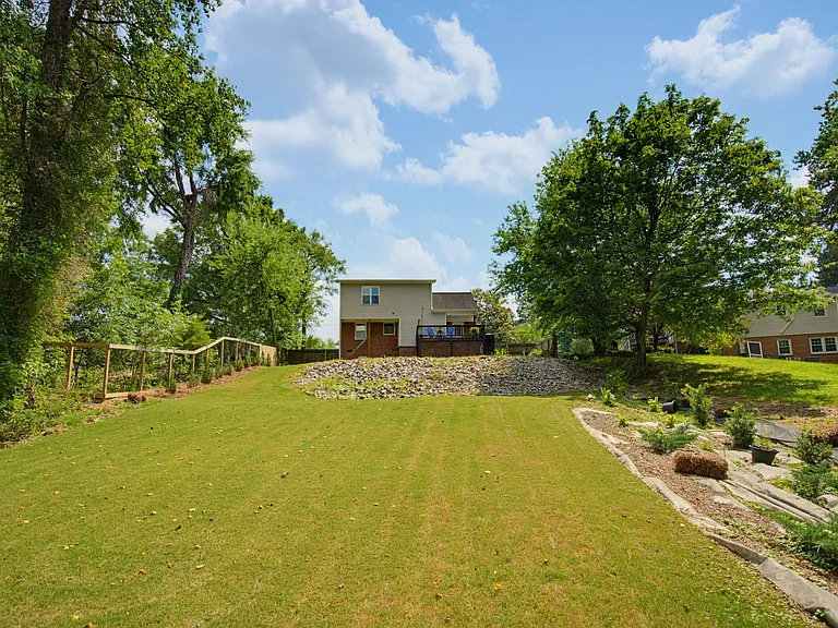 2212 Rumson Rd — Photo 4