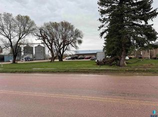 200 S 1st Ave, Montrose, SD 57048