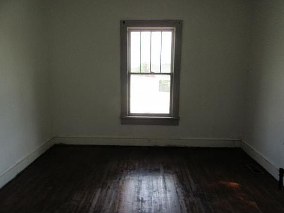 4th image of 1209 Mimosa Dr