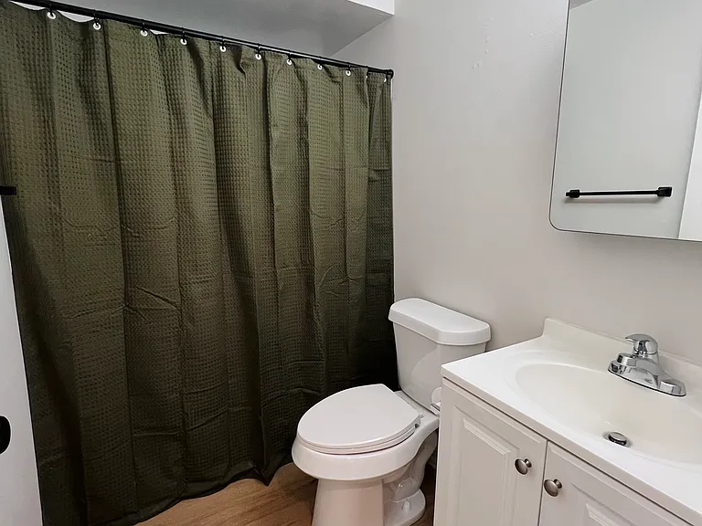 555 E Mahan Ave — Photo 12