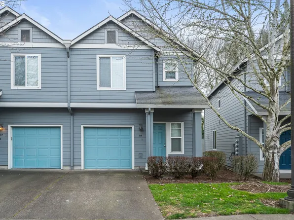 810 E 9th St APT B8, Newberg, OR 97132