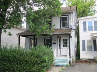 23 Hamilton St, Newton, NJ 07860