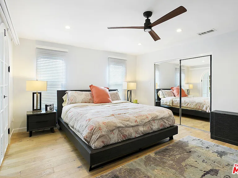 823 N Harper Ave — Photo 14