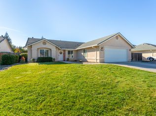 2667 Queens Way, Redding, CA 96001
