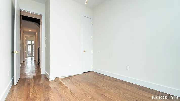 Rented by Nooklyn NYC LLC | media 7