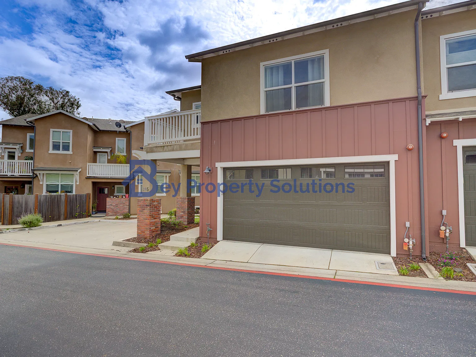3 bed, 2.5 bath, 1726 sqft, $3,495 — Photo 3