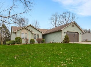 55302 Windswept Ln, New Carlisle, IN 46552