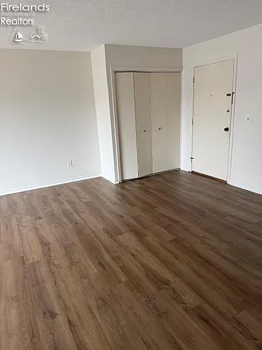 1315 S Lake Wilmer Dr #202 Photo 1