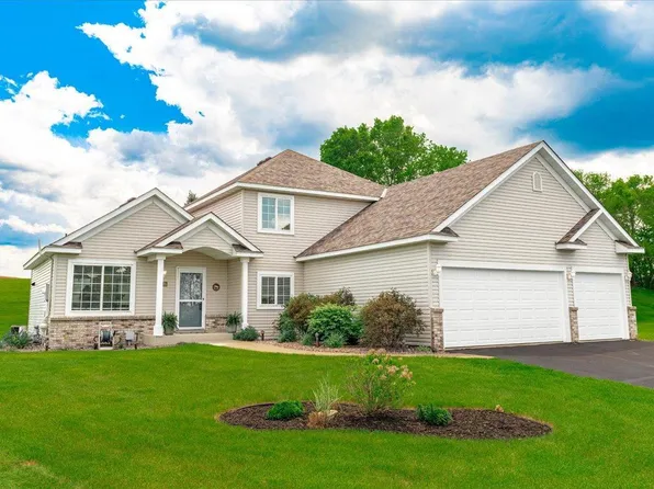 2516 Shannon Ct, Hudson, WI 54016