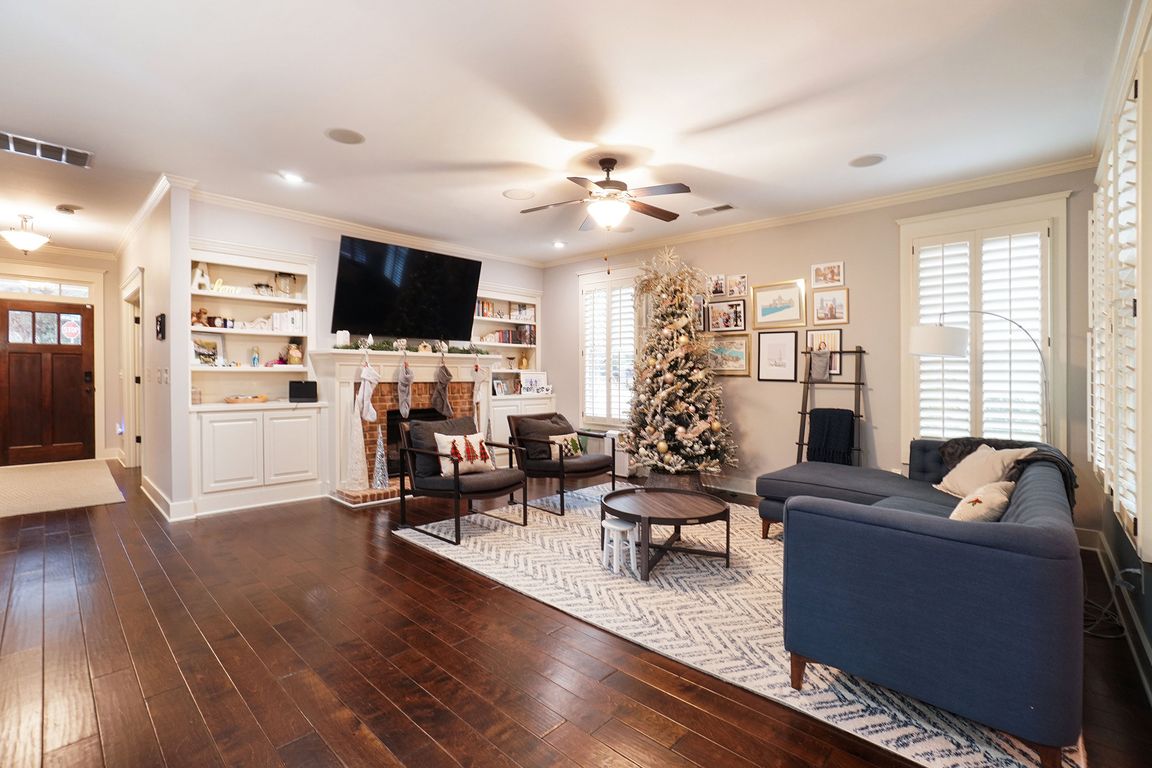 next background image