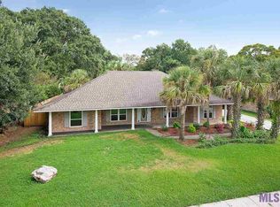 1087 Woodcliff Dr, Baton Rouge, LA 70815
