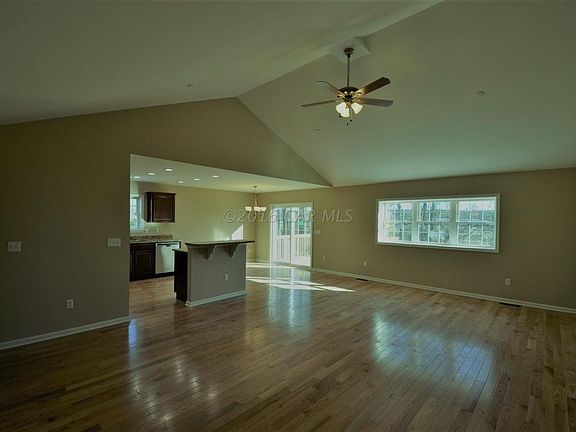 4th image of 1739 Cedar St