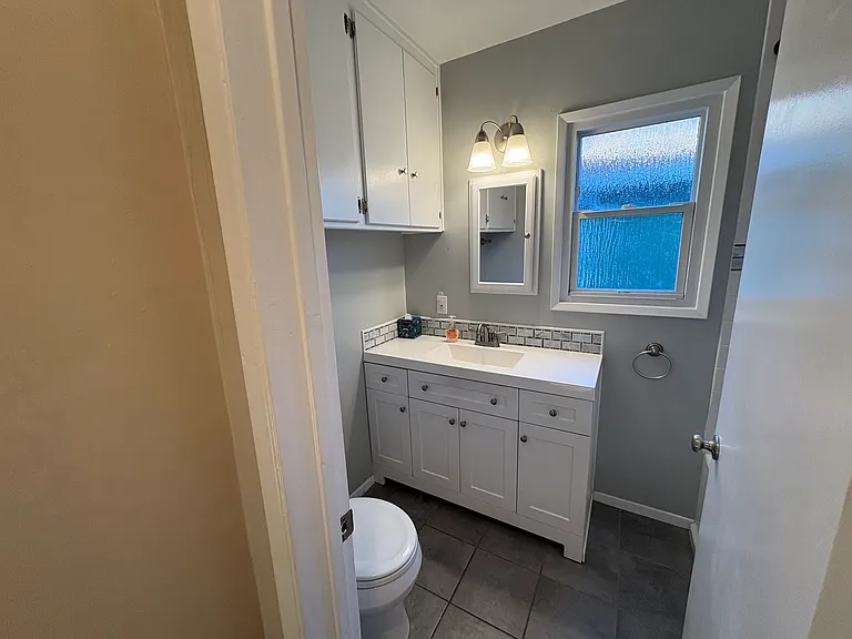 Cottage Ave — Photo 14