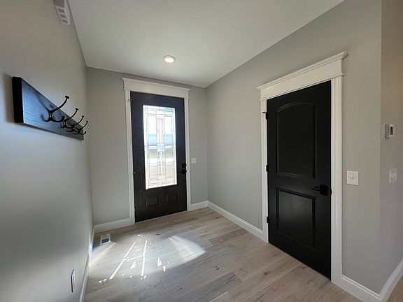 2nd image of 1107 Greystone St