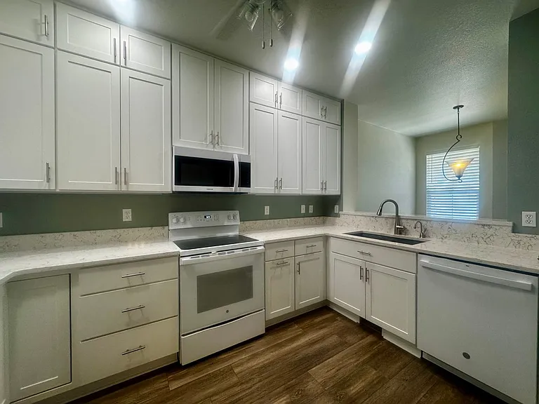 5950 Conductors Point — Photo 10