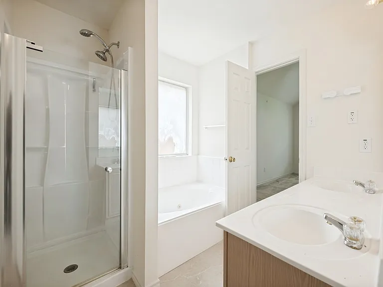 4528 Saint Francis Ave — Photo 9