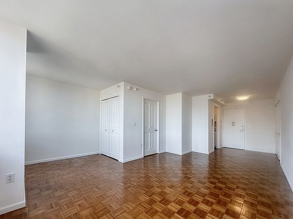 3rd image of 350 W 43rd St APT 30G