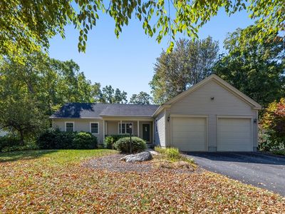 11 Sheerman Ln, Amherst, MA, 01002