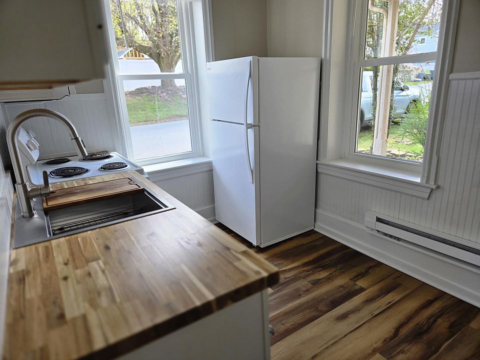 1st image of 92 E Station Ave