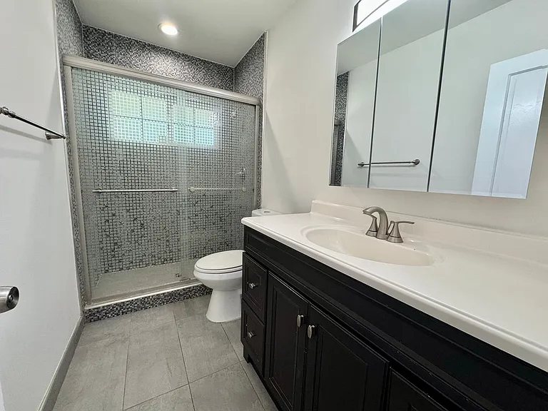 16512 Dearborn St — Photo 13