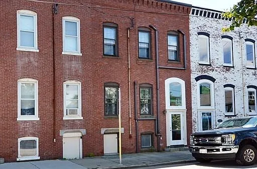 831 E 3rd St — Photo 13