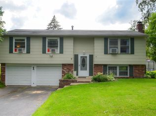 9 Cannon Hill Rd, Rochester, NY 14624