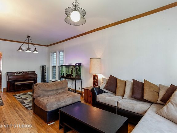 2nd image of 1812 W Touhy Ave
