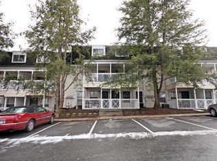 2649 Barracks Rd APT 3, Charlottesville, VA 22901