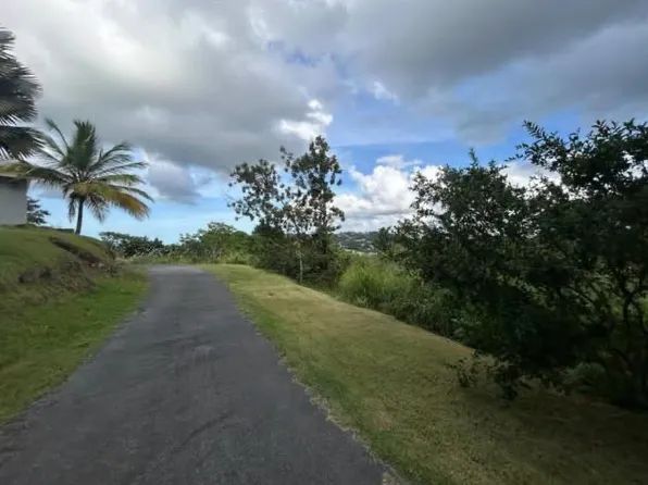 Urb Quebrada Arenas, Toa Alta, PR 00953