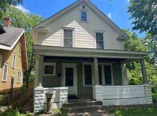 986 Earl St, Saint Paul, MN 55106