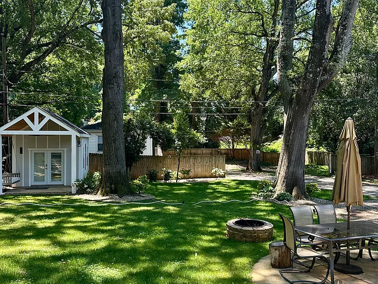 2200 Laburnum Ave — Photo 30