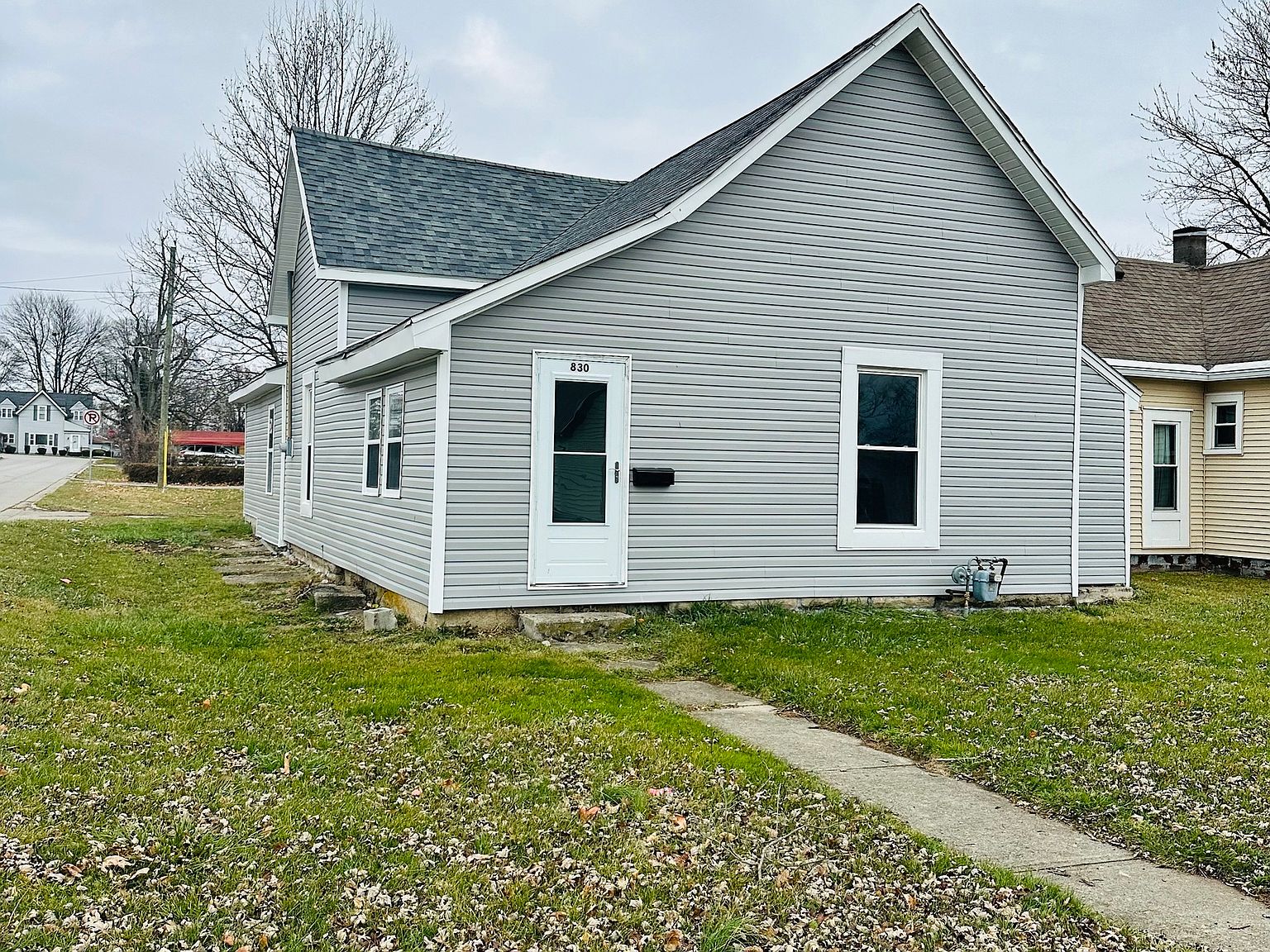830 W 10th St, Rushville, IN 46173 Zillow