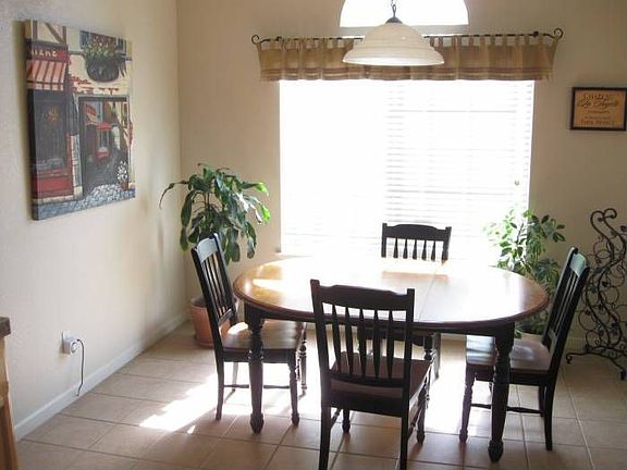 5th image of 228 Chambers Dr
