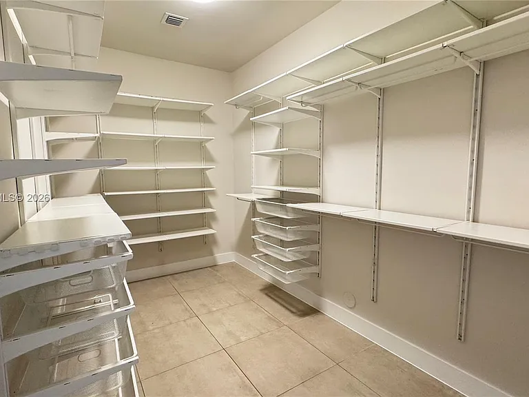 7702 SW 95th Ter — Photo 17
