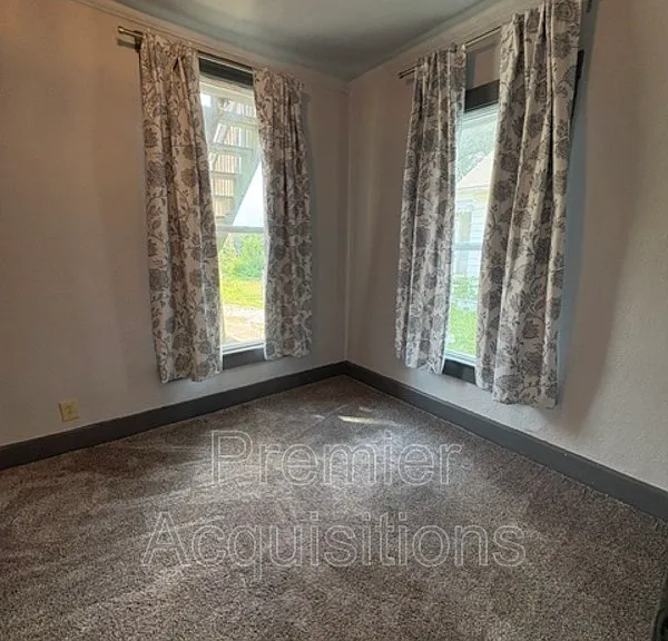 866 Washington Ave #A — Photo 1
