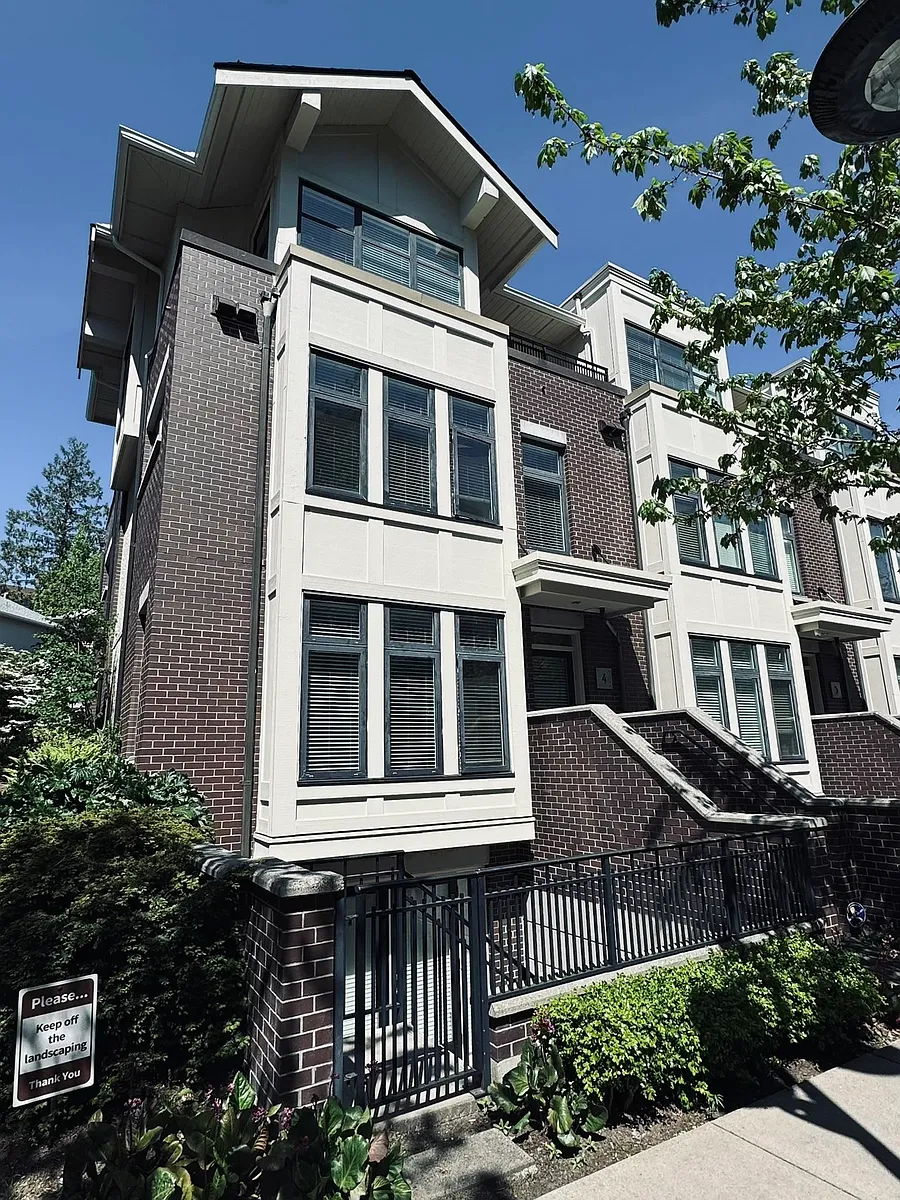 Building Photo - 5879 Gray Ave #4