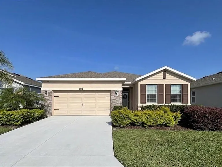 1127 Pipestone Pl — Photo 1