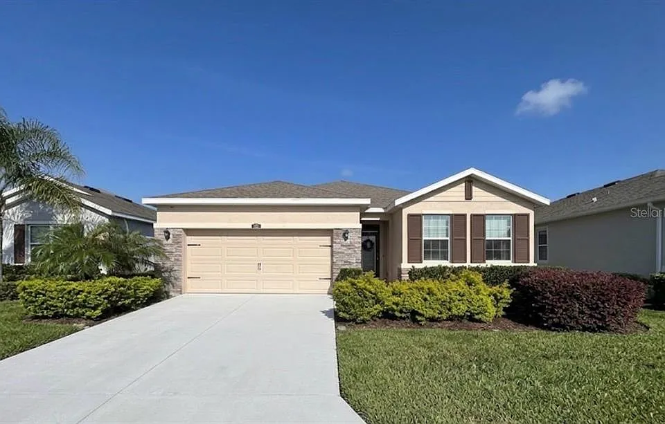 1127 Pipestone Pl