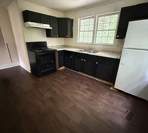 5th image of 114 Diggs Ct