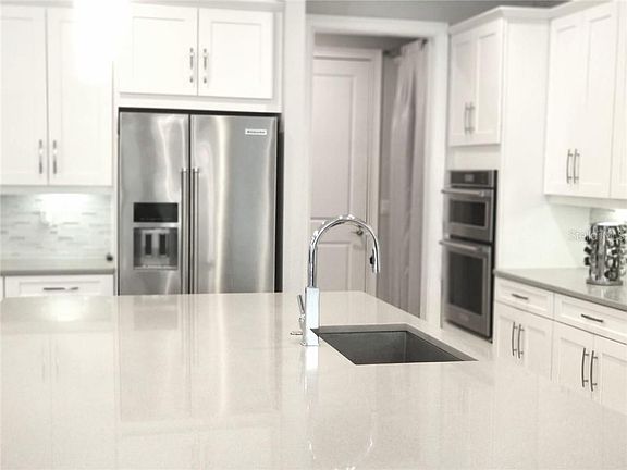 4th image of 8005 Chilton Dr