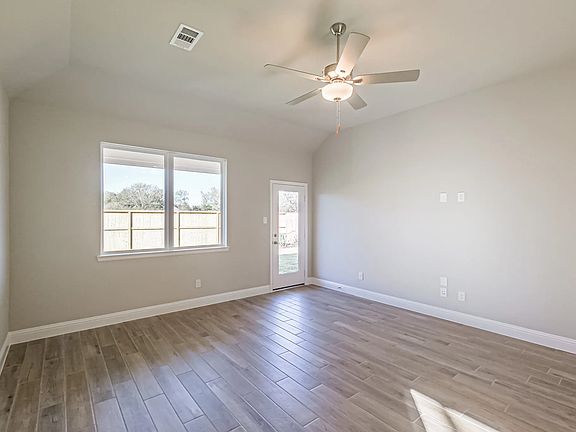 Plan 3029 great room - look may vary