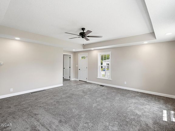 3rd image of 1023 Park St