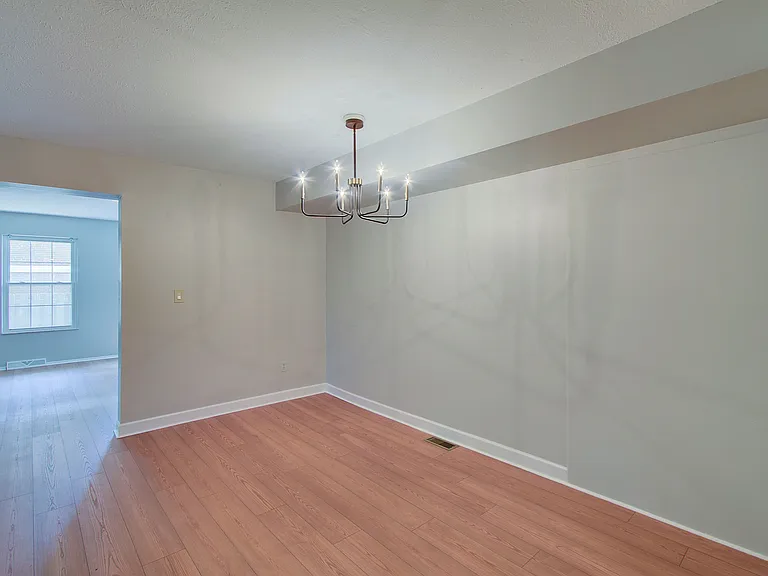 1655 Southbend Dr — Photo 7
