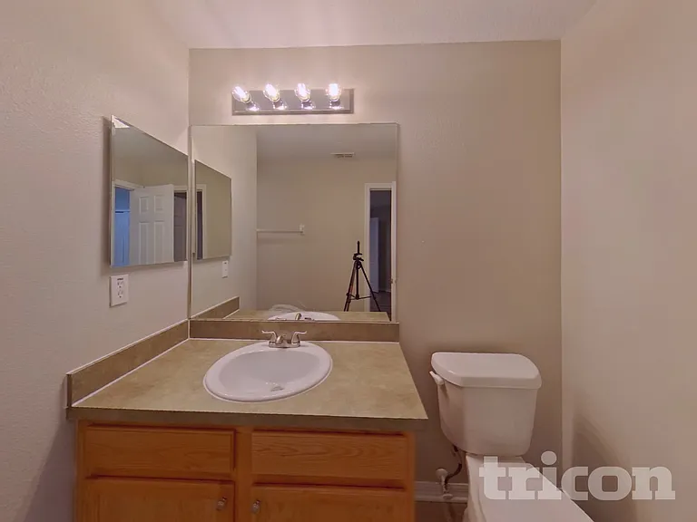 1219 Cheshire St — Photo 15