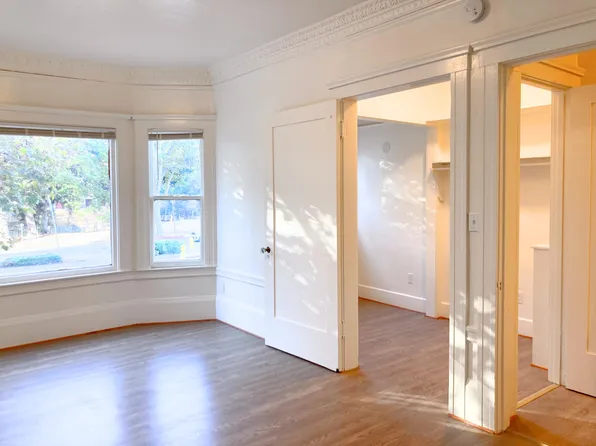 206 23rd St #6, Oakland, CA 94612