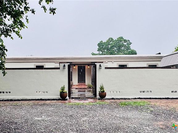 3rd image of 127 Bogie Dr