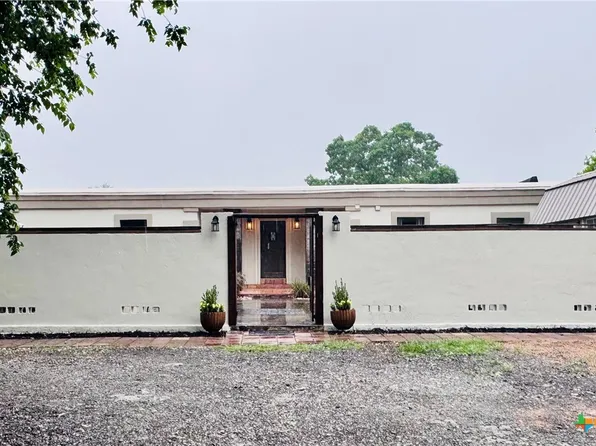 127 Bogie Dr, San Marcos, TX 78666