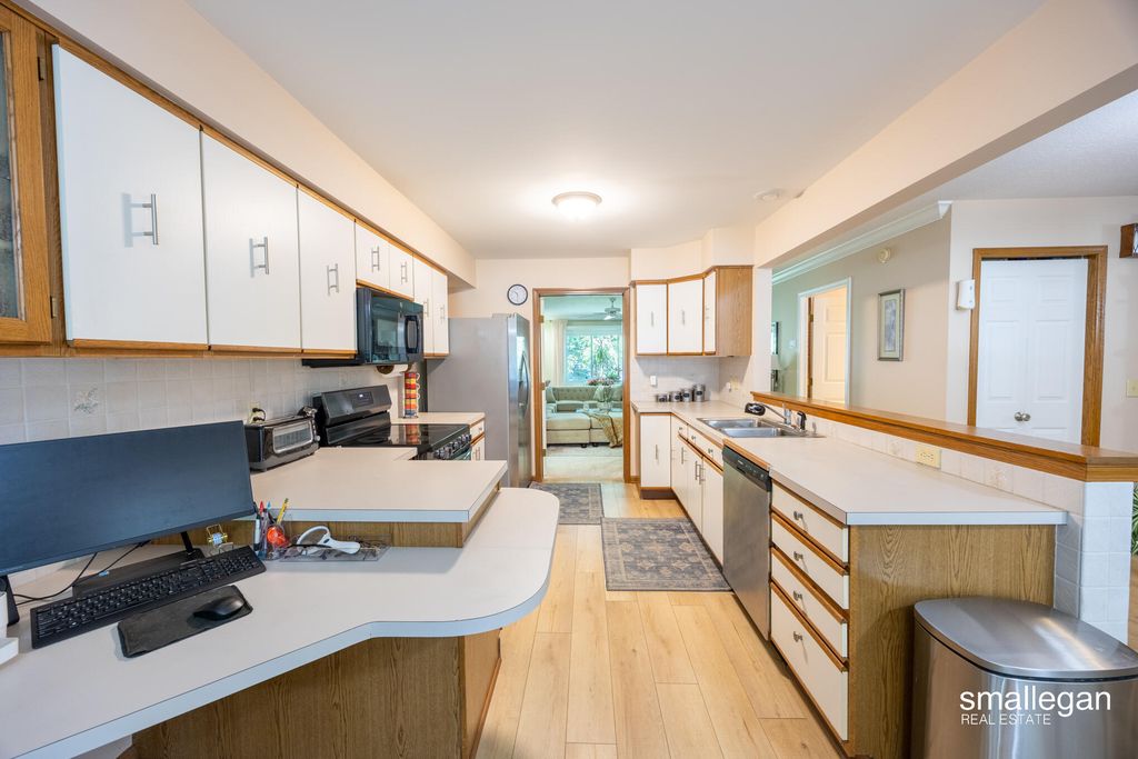 Apartment in Grandville, Kent - More